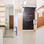 Apartman Tourist House - Fringe - Self Check-in Bologna